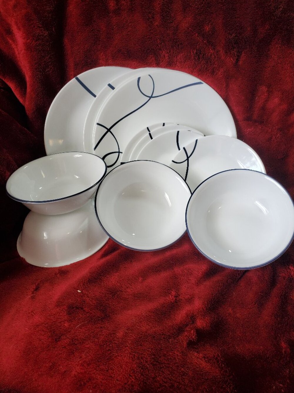 Corelle Vitrelle Lia Plate Set 4 Dinner, 4 Dessert, 4 Bowl Excellent Condition